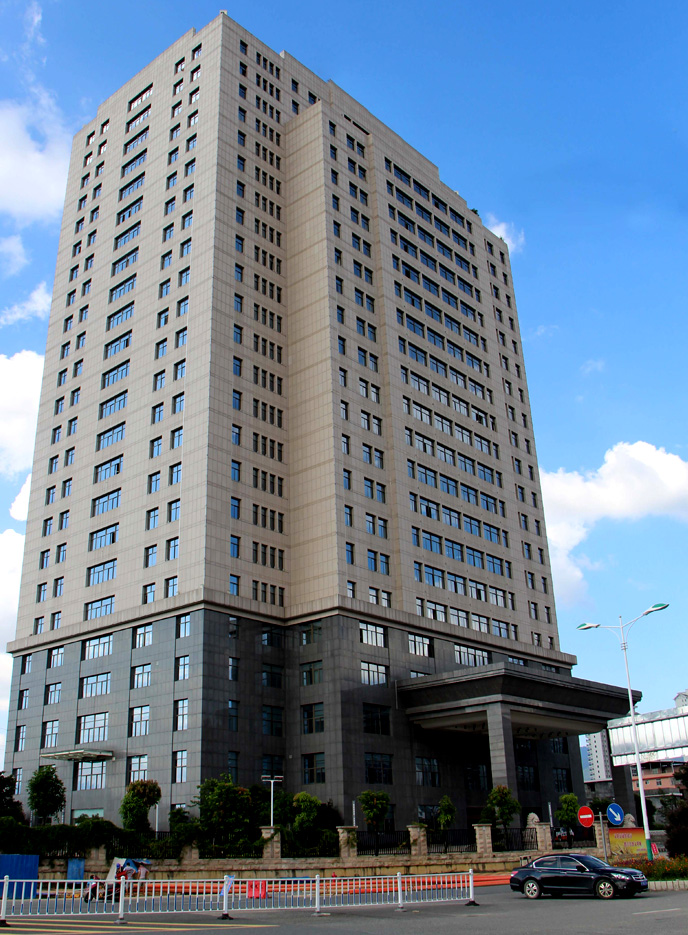 Chinese food factory focuses on OEM of soft candy and capsules